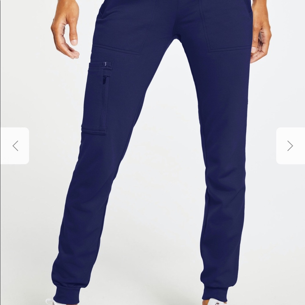 Jaanuu Women’s 10-Pocket Jogger